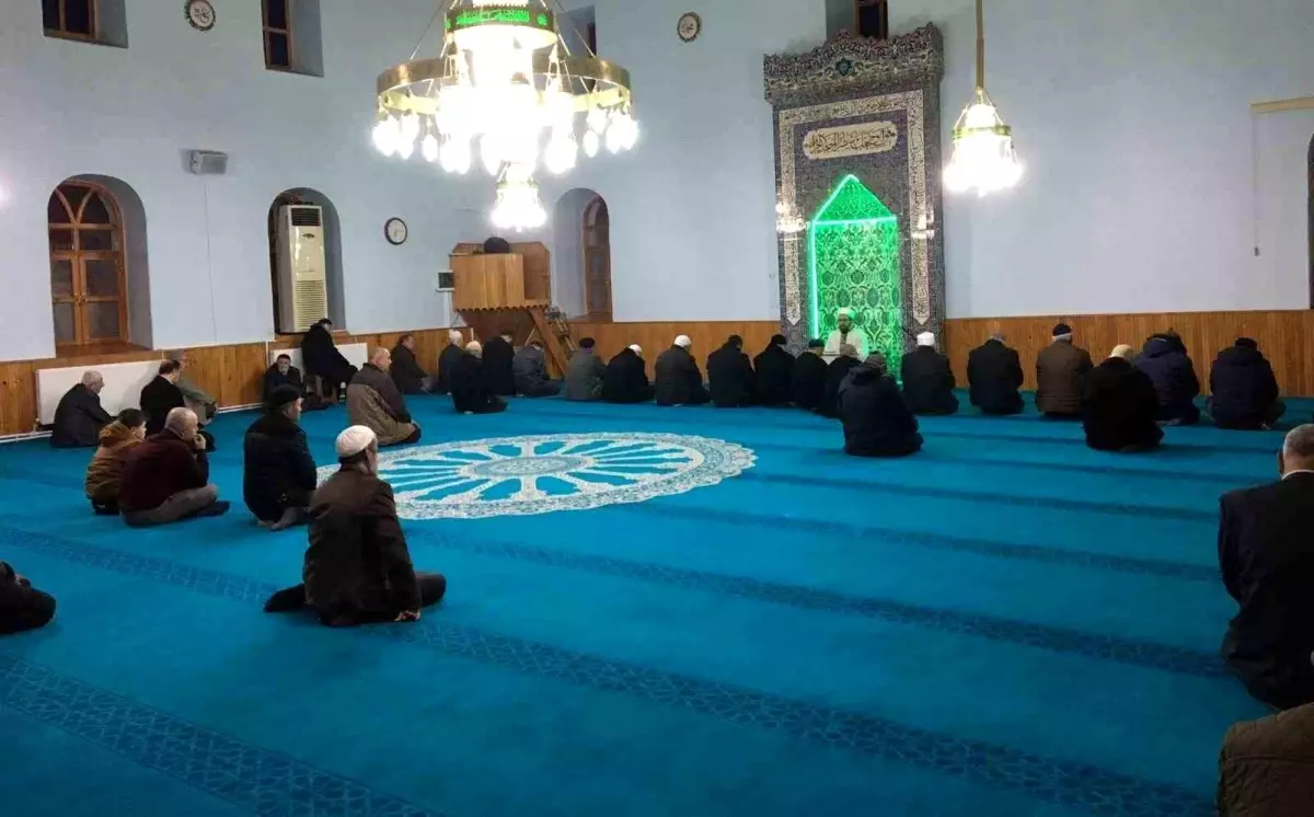 Çanakkale Şehitleri Hisarcık\'ta sabah namazında anıldı