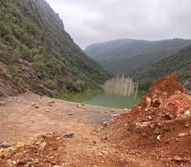 Deprem bölgesinde doğal göl paniği Deprem bölgesinde doğal göl paniği