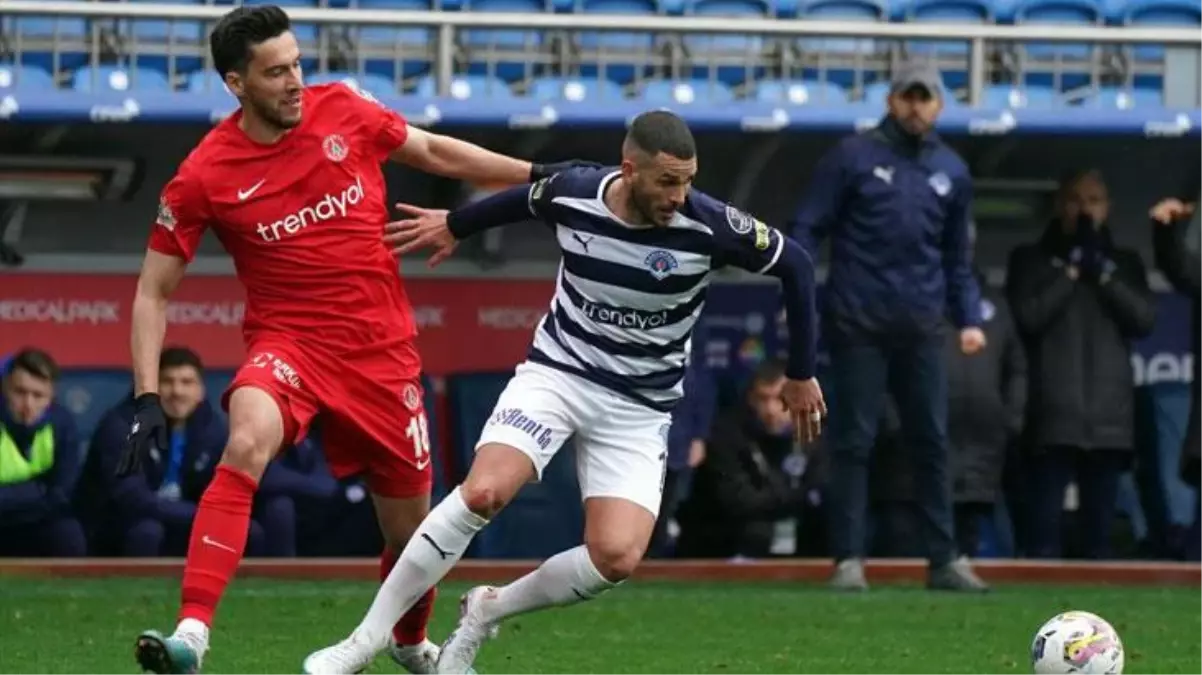 İstanbul\'da galip yok! Ümraniyespor deplasmanda Kasımpaşa\'yla 1-1 berabere kaldı