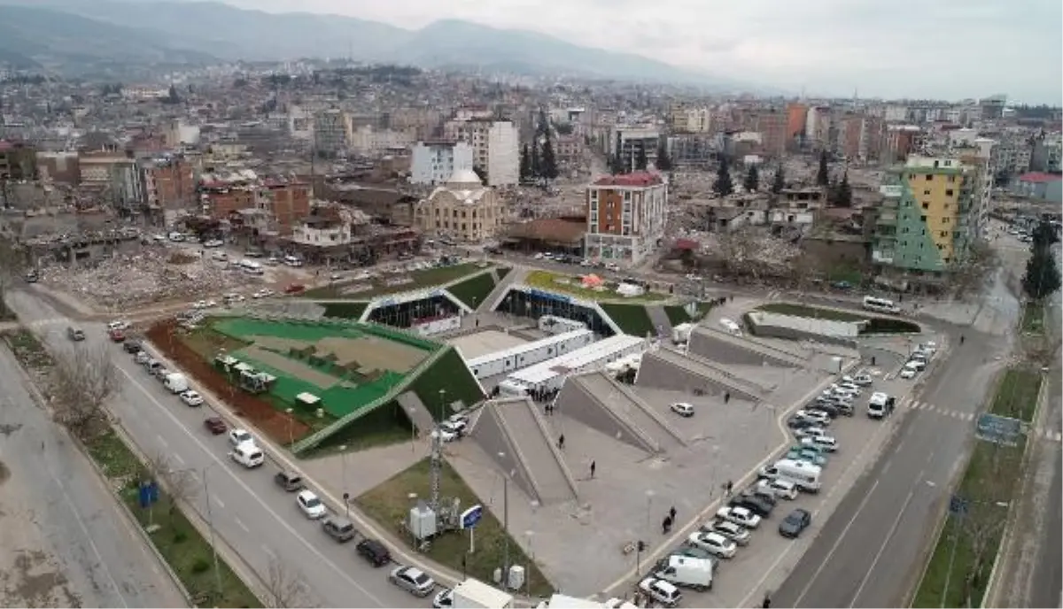 KAHRAMANMARAŞ\'TA ESNAF İÇİN KONTEYNER ÇARŞILAR KURULUYOR