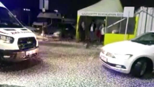 Kilis ve Gaziantep'te ceviz büyüklüğünde dolu yağdı, her yer bembeyaz oldu Kilis ve Gaziantep'te ceviz büyüklüğünde dolu yağdı, her yer bembeyaz oldu