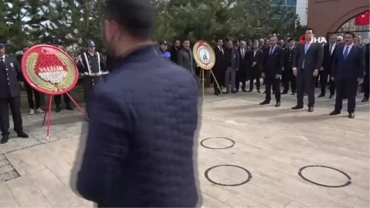 Muş\'ta 18 Mart Çanakkale zaferi ve şehitleri anma programı düzenlendi