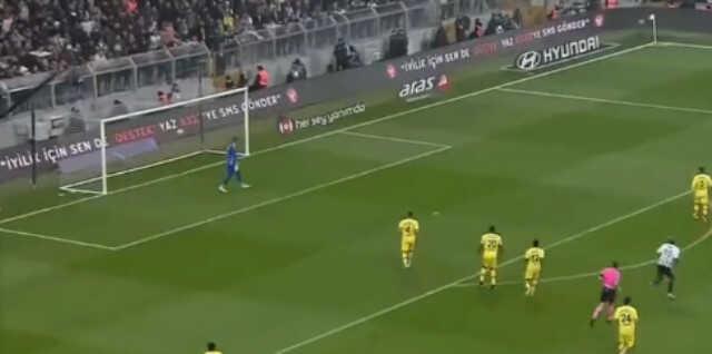 O nasıl gol öyle Aboubakar! İzleyenlerin nutku tutuldu