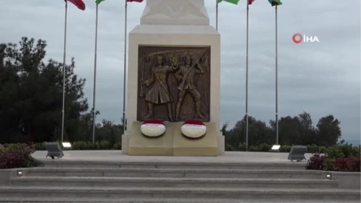 Tarihi Yarımada\'da Azerbaycan Anıtı\'nın açılışı yapıldı