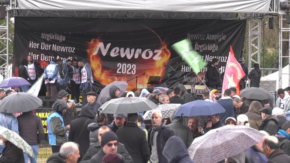 Ankara\'da Nevruz, Depremdeki Can Kayıpları Nedeniyle Ağıtlarla Kutlandı