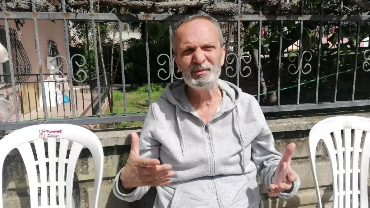 Depremde enkazdan 4 gün sonra çıkarılan adam: "Enkaz altında hiç ümitsizlik yaşamadım"