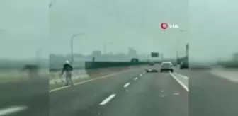 Otomobil sürücüsü, motosiklet sürücüsünü bariyerlere sıkıştırdıOtomobil sürücüsü hakkında cinayete teşebbüsten soruşturma açıldı