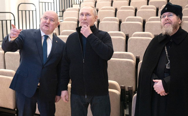 Putin'den Mariupol'e sürpriz ziyaret