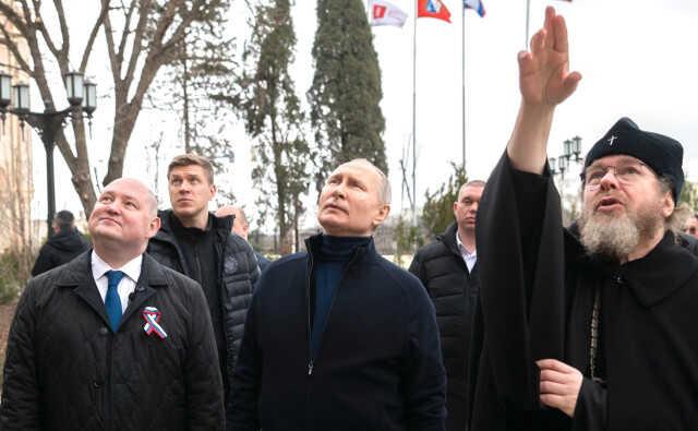 Putin'den Mariupol'e sürpriz ziyaret