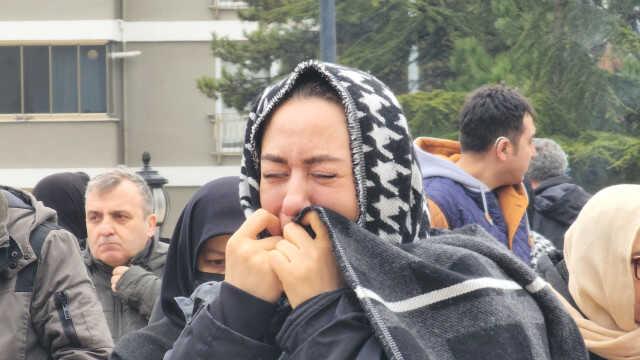 Sunucu ve oyuncu Ezgi Sertel'in babası son yolculuğu uğurlandı