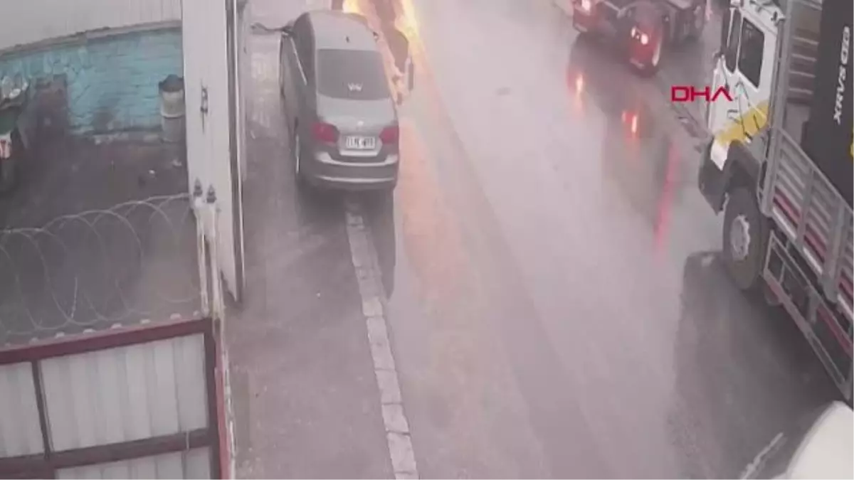 YURT DIŞINDAN GETİRİLEN HURDALIK TIR\'LARI PARÇALAYIP, SATMAYA ÇALIŞMIŞLAR