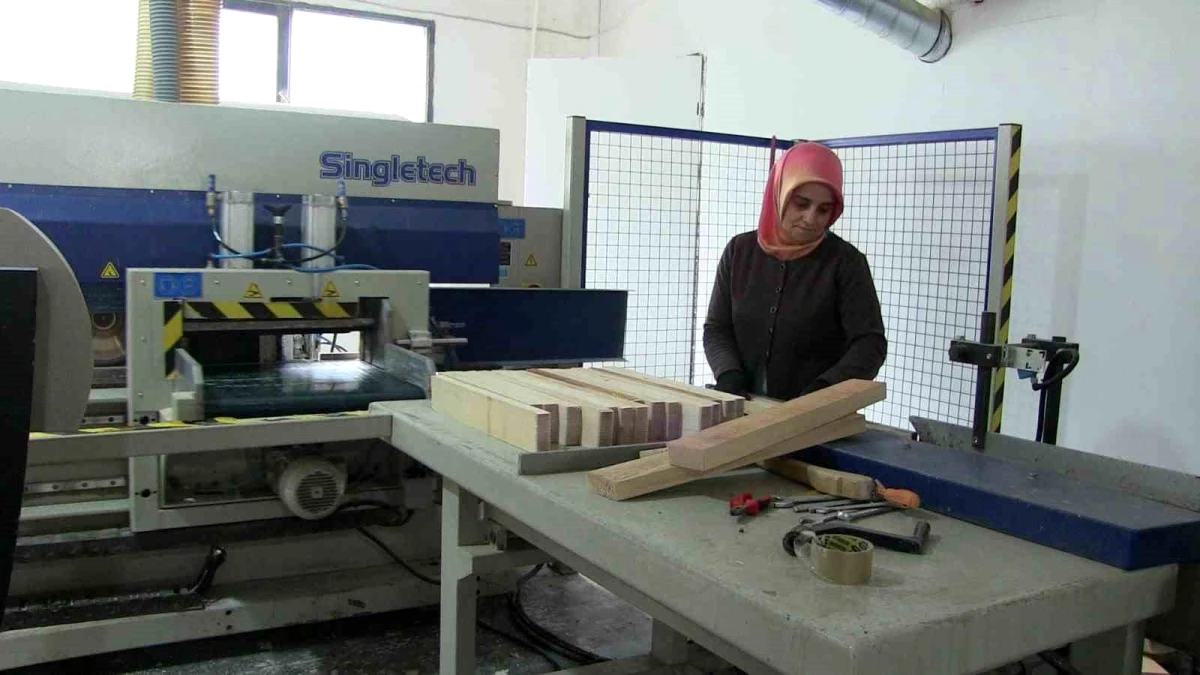 Artvin\'de kadınların ürettiği keresteler Avrupa ve Ortadoğu ülkelerine ihraç ediliyor