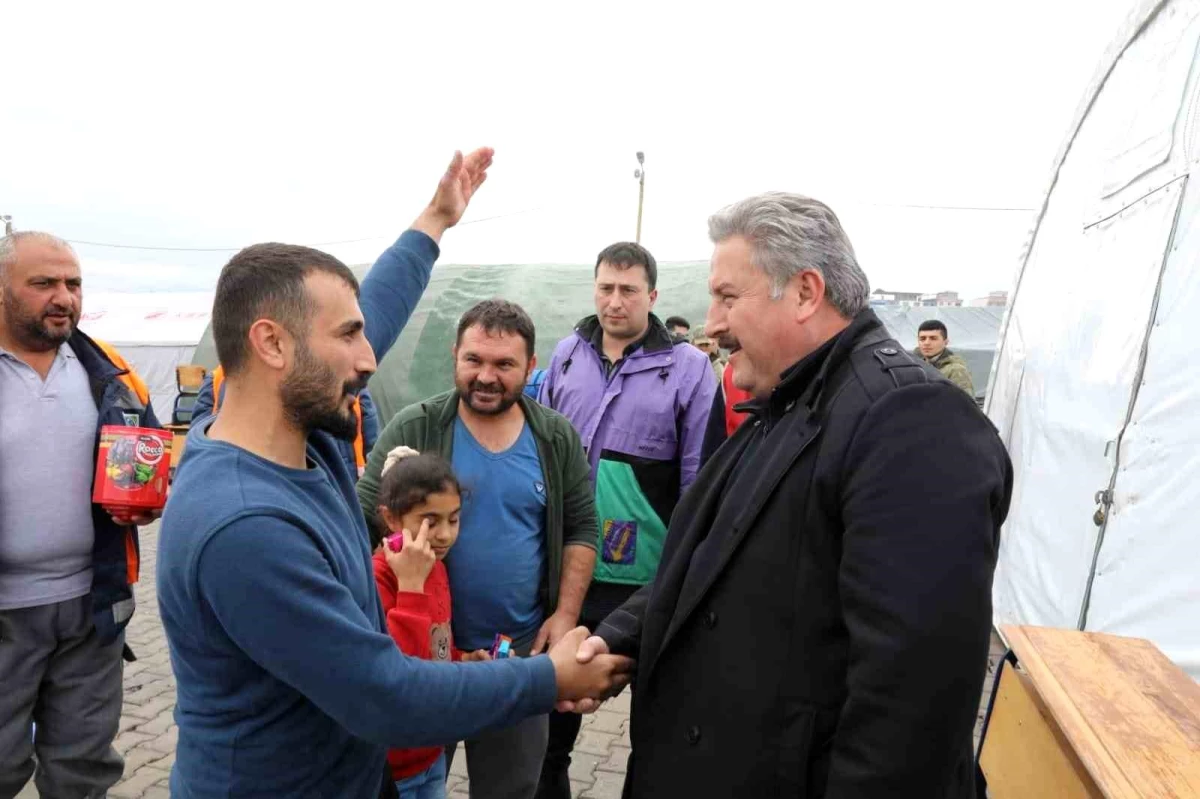 Başkan Palancıoğlu Kahramanmaraş Çadırkent\'te depremzedeleri ziyaret etti