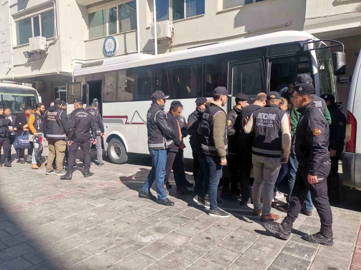 \'Gazi Turgut Aslan Operasyonu\'nda gözaltına alınan FETÖ şüphelileri adliyede