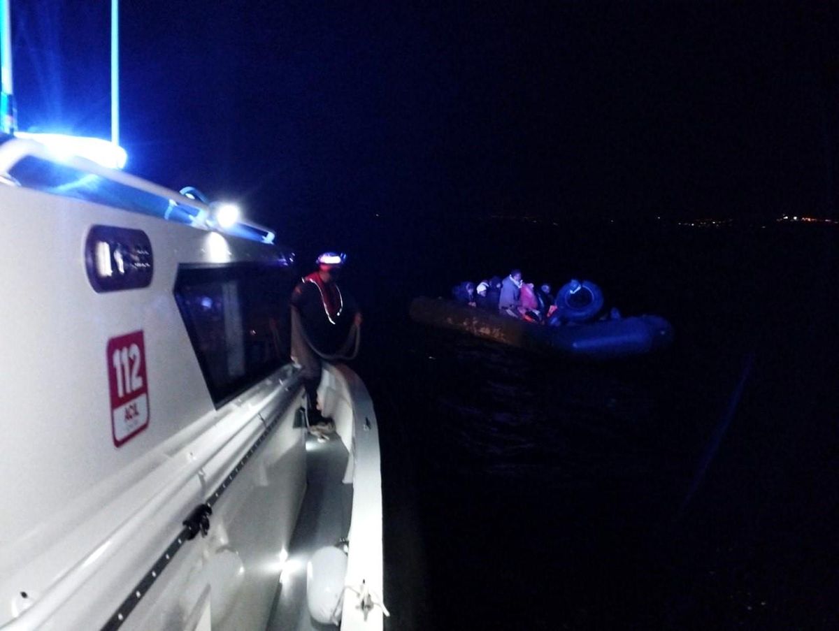İzmir açıklarında 101 düzensiz göçmen kurtarıldı