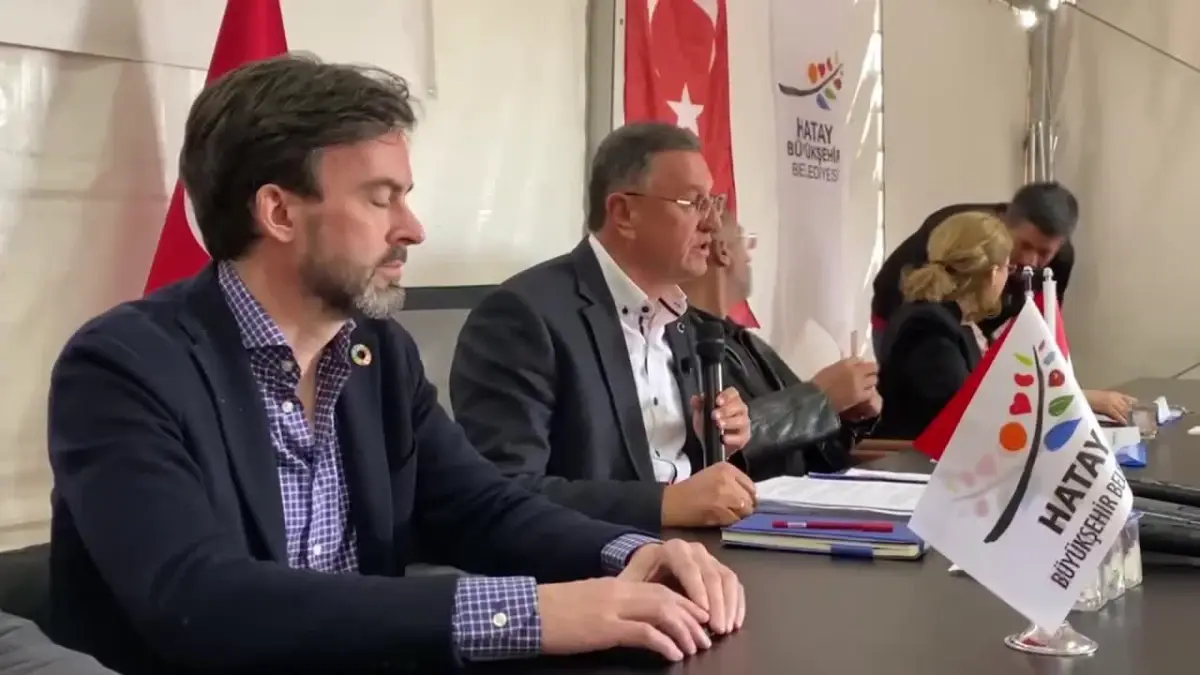 Lütfü Savaş: "Hatay\'ı Yeniden Tarihi Kimliğine Uygun Vizyon Şehri Haline Getireceğiz. Bunu Nasıl Yapacağımızı Paylaşacağız"