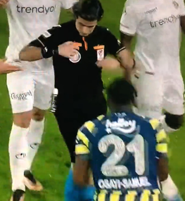 Mete Kalkavan'ın yaptığı hareket Alanyaspor-Fenerbahçe maçının önüne geçti