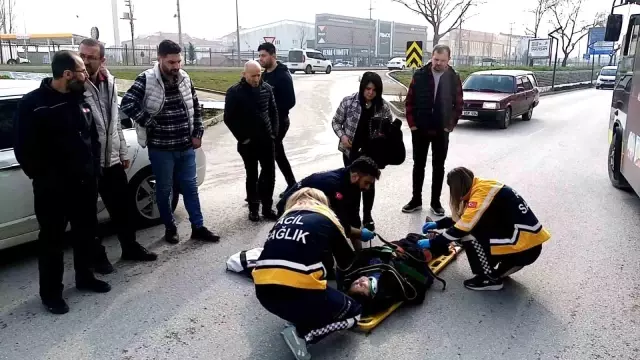 Otomobilin çarptığı kadın böyle havalandı Otomobilin çarptığı kadın böyle havalandı