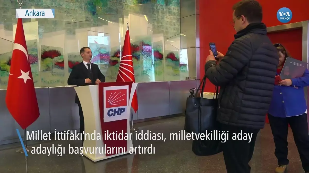 Siyasi Partilere Adaylık Başvuru Trafiği Yoğunlaştı