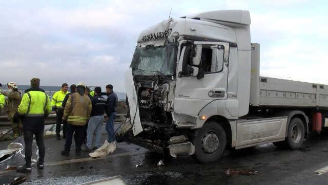 Tuzla'da tır, yol bakım aracı ve İETT otobüsüne çarptı: 2 kişi öldü, 2 kişi yaralı