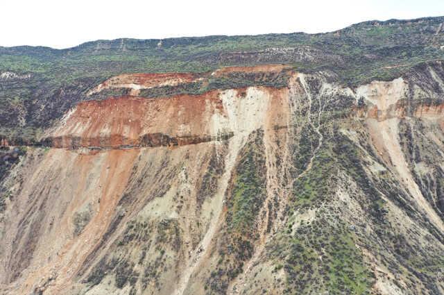 Yeri yerinden oynatan depremin Çekirge Dağı'nda yarattığı değişim inanılmaz! Hala sesler geliyor