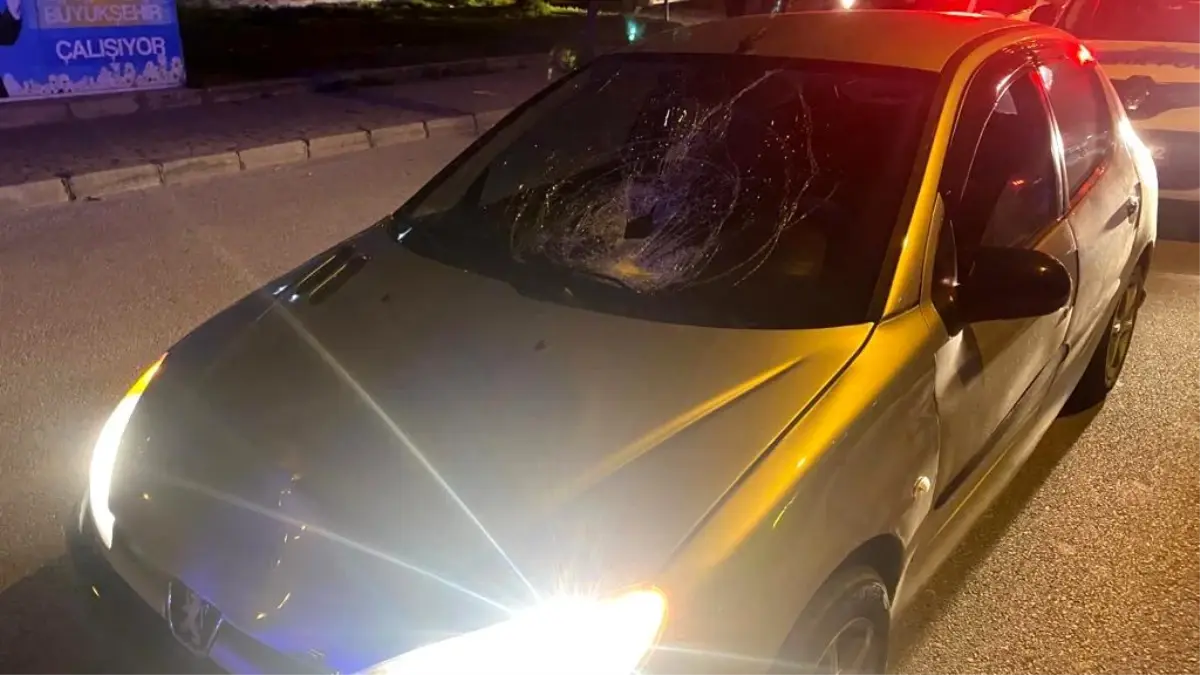 Yolun karşısına geçerken aracın çarptığı çocuk yaralandı