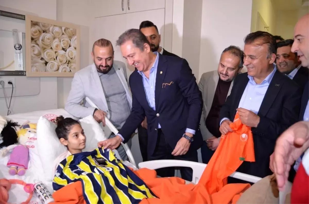 4 gün enkaz altında kaldı, yağmurla ıslanan bez parçasının suyunu sıkıp içti