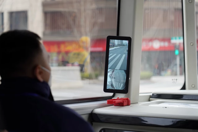 Çin'in Hebei Eyaletinde Sürücüsüz Otobüsler Deneme Sürecinden Geçiyor