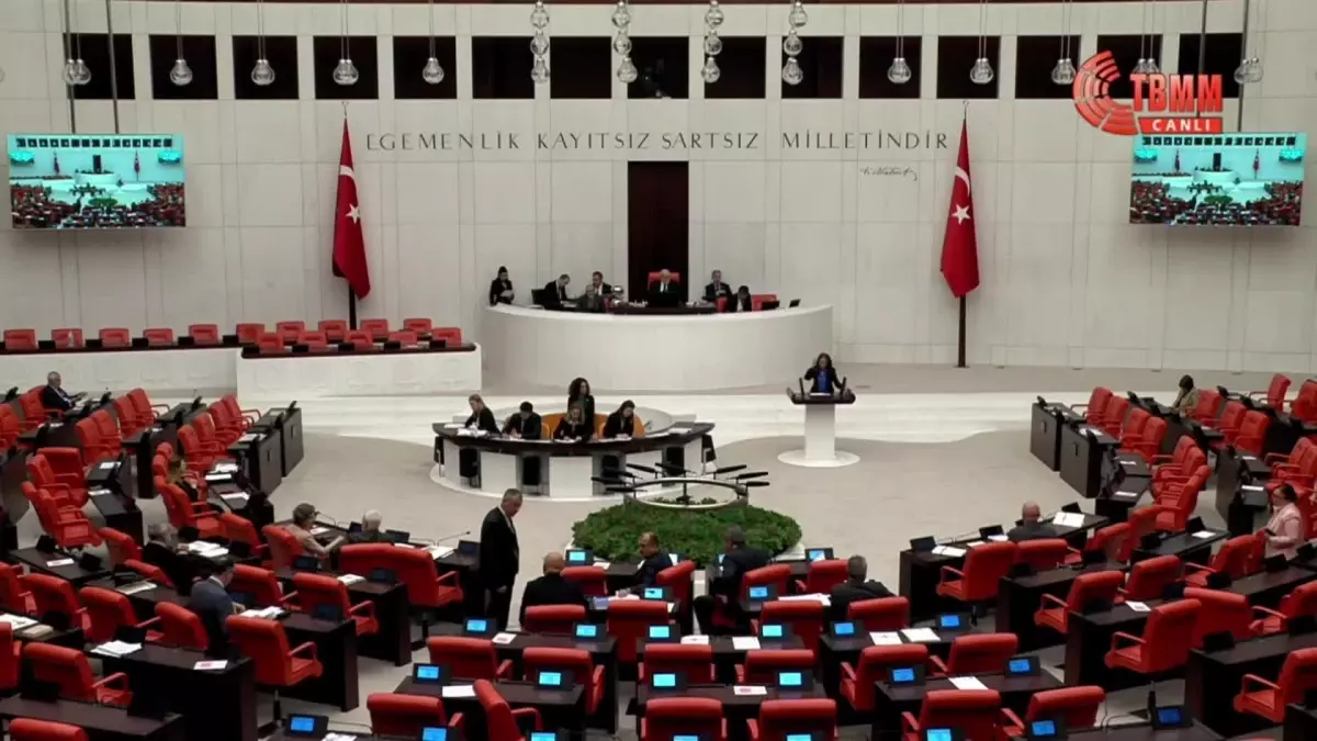 Hdp\'nin Depremin İnsana ve Doğaya Etkisinin Araştırılması Önerisi, AKP ve MHP\'li Milletvekileri Tarafından Reddedildi.