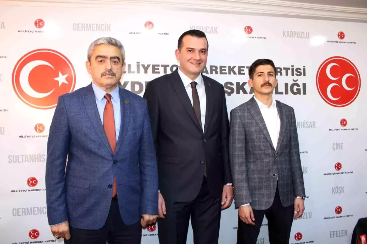 MHP Aday tanıtım toplantılarına start verdi, kalabalık salona sığmayınca Pehlivan, Meydan\'da açıklama yaptı