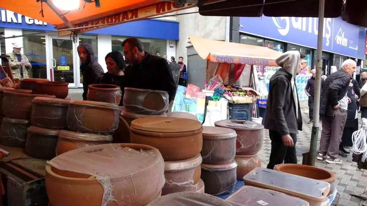 Ramazan telaşı başladı, güvece rağbet arttı