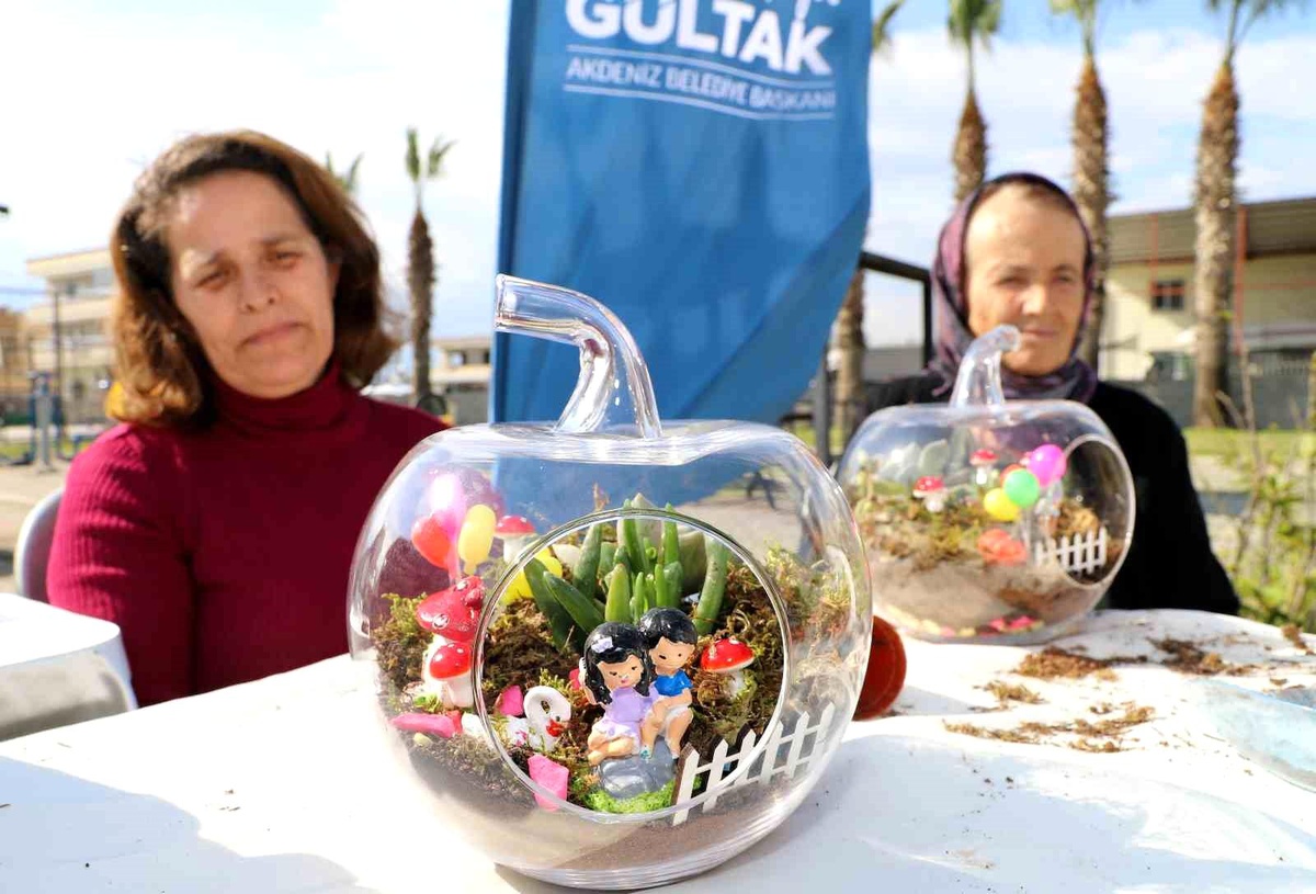 Akdeniz\'de depremzede vatandaşlar için teraryum atölyesi düzenlendi