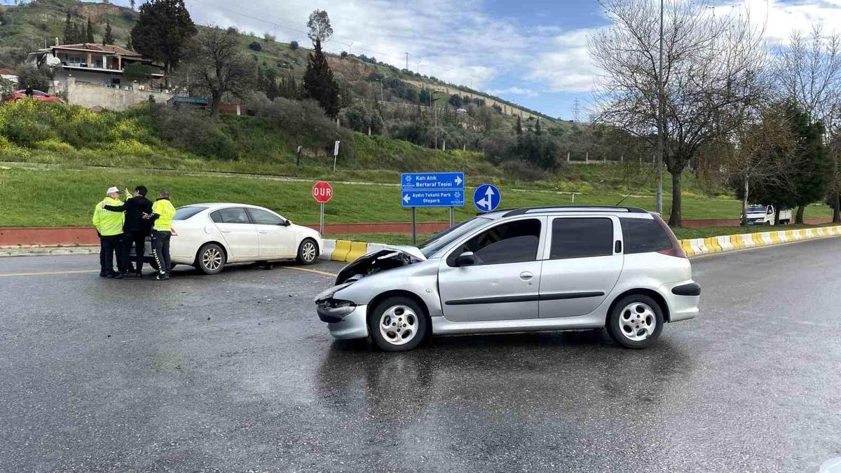 Aydın\'da trafik kazası: 4 yaralı