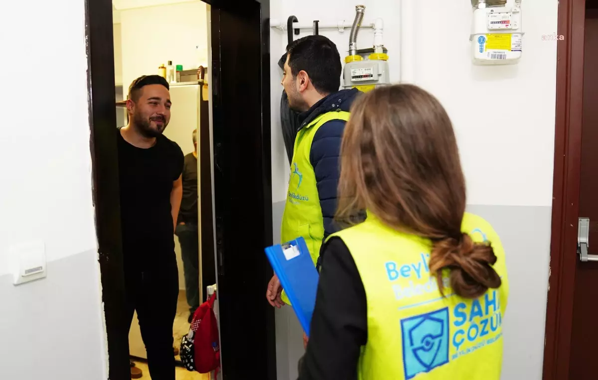 Beylikdüzü Belediyesi Saha Çözüm Ekipleri, Depremzede Aileleri Ziyaret Etti