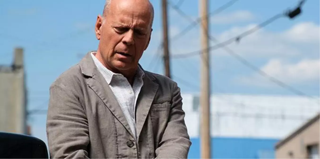 Bruce Willis... VEDA FİLMİ VİZYONA GİRİYOR!