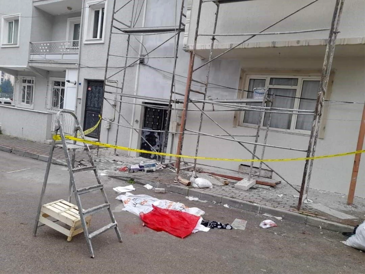 Bursa\'da 7 metre yükseklikten düşen boyacı hayatını kaybetti