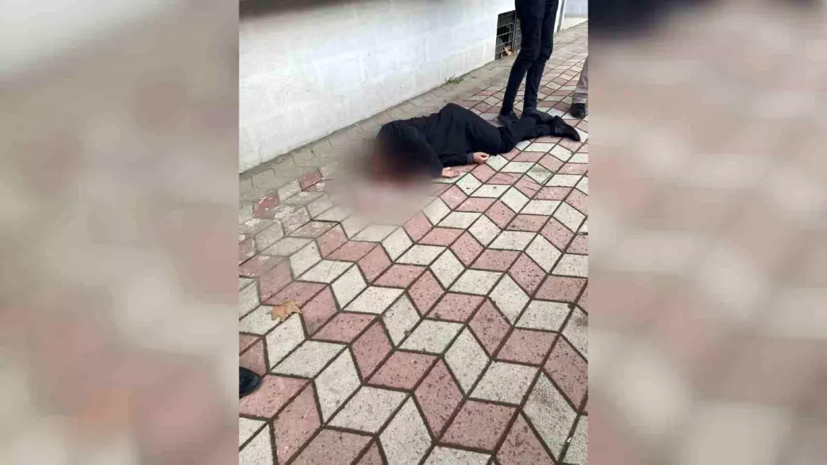 Camideki tartışma kanlı bitti: 1 ölü