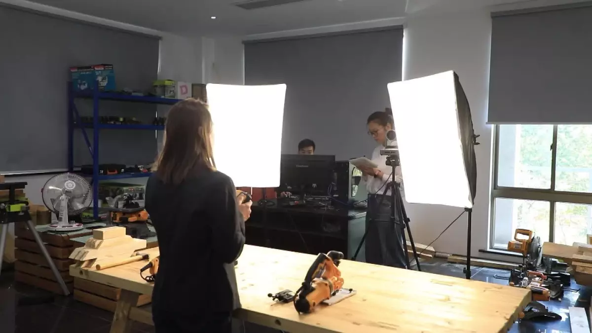 Çin\'de Yaşayan Rus İş İnsanı: Yabancılara Çin\'deki Değişimi Anlatmak İstiyorum