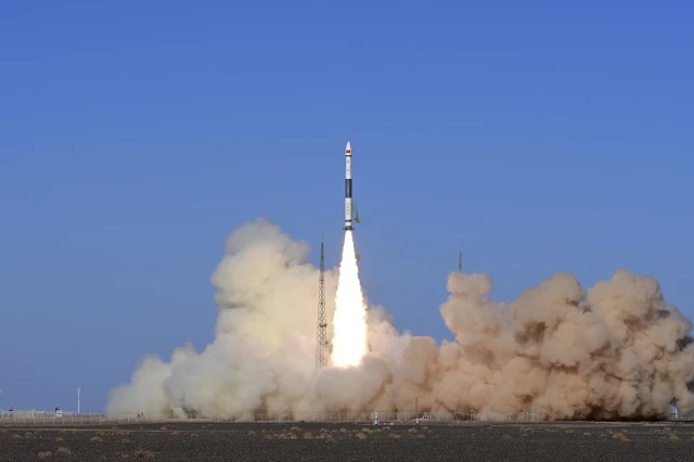 Çin Uzaya Dört Meteoroloji Uydusu Fırlattı