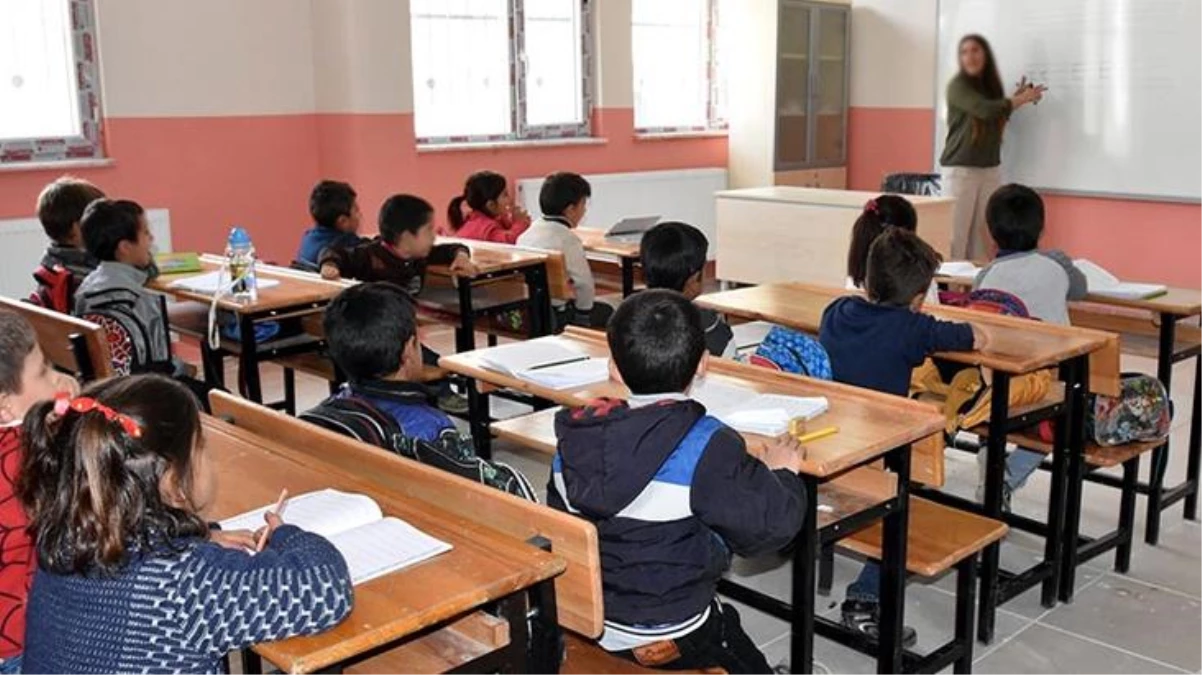 Deprem bölgesindeki 4 ilde okullar açılıyor