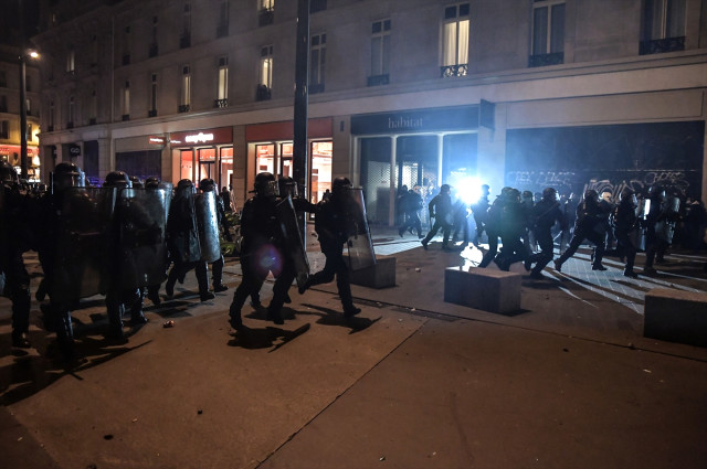 Fransa'da grev ve protesto dalgası dinmiyor! Ülke çapında milyonlarca kişi yarın sokaklarda olacak