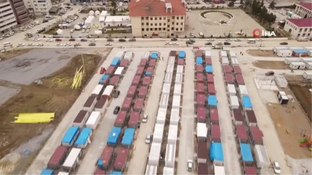 Kahramanmaraş Afşin'de konteyner kentte yaşam başladı
