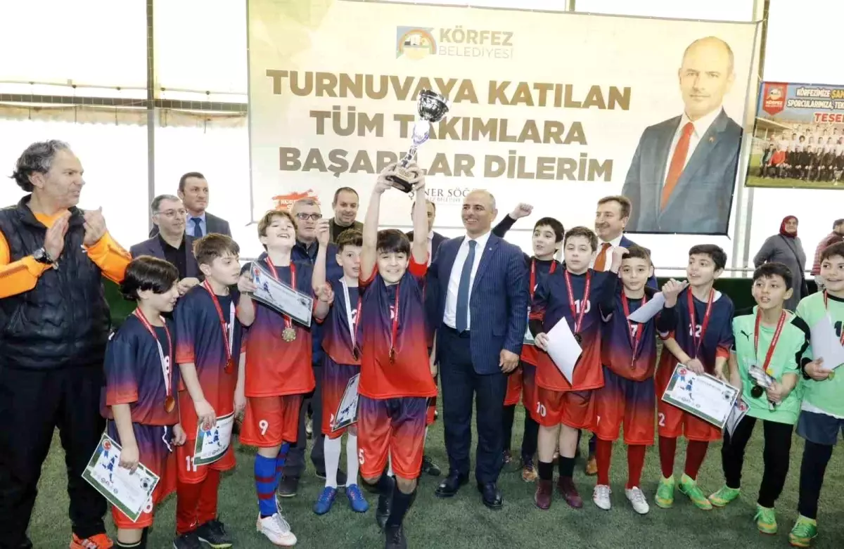 Kupada gülen Petkim Ortaokulu oldu