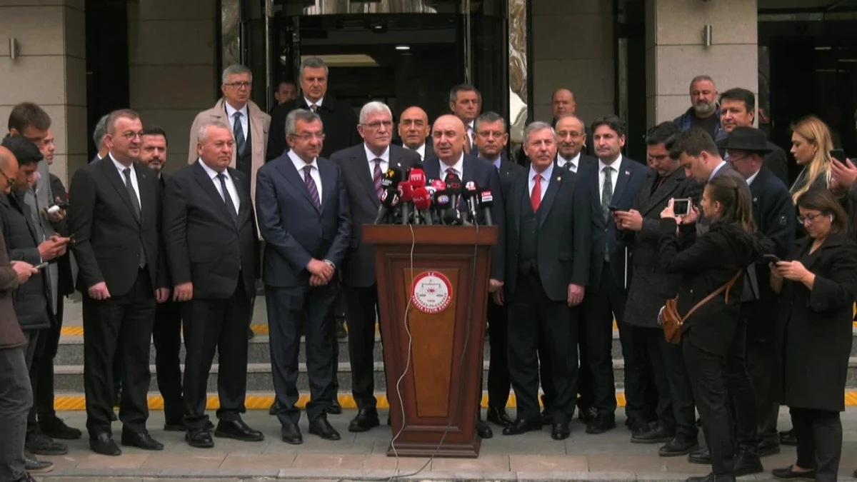 Millet İttifakı, Kılıçdaroğlu\'nun adaylık başvurusunu YSK\'ya yaptı