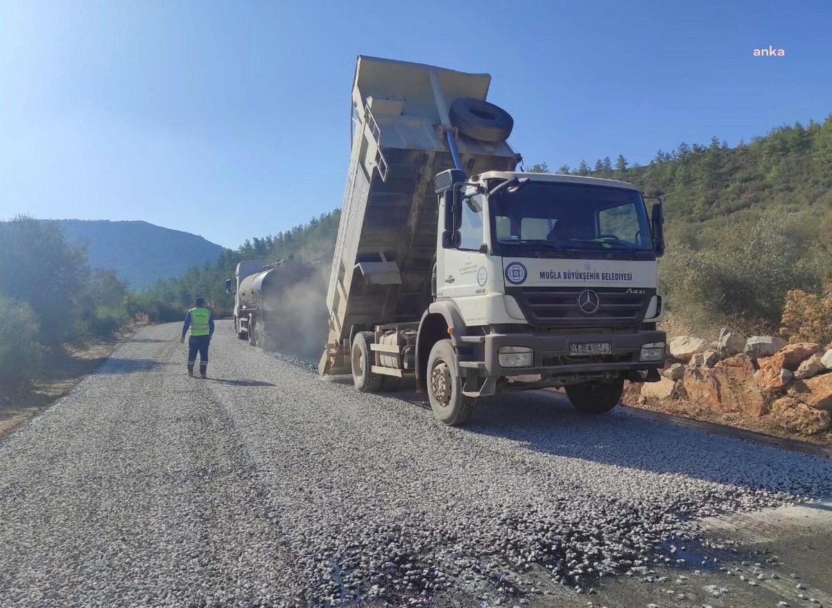 Muğla Büyükşehir Belediyesi, İnşaat Atıklarını Asfalt Malzemesine Dönüştürüyor