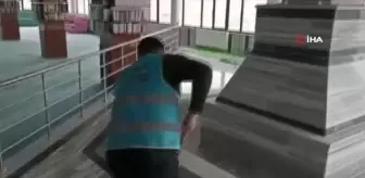 Muradiye Belediyesi'nden Ramazan öncesi cami temizliği