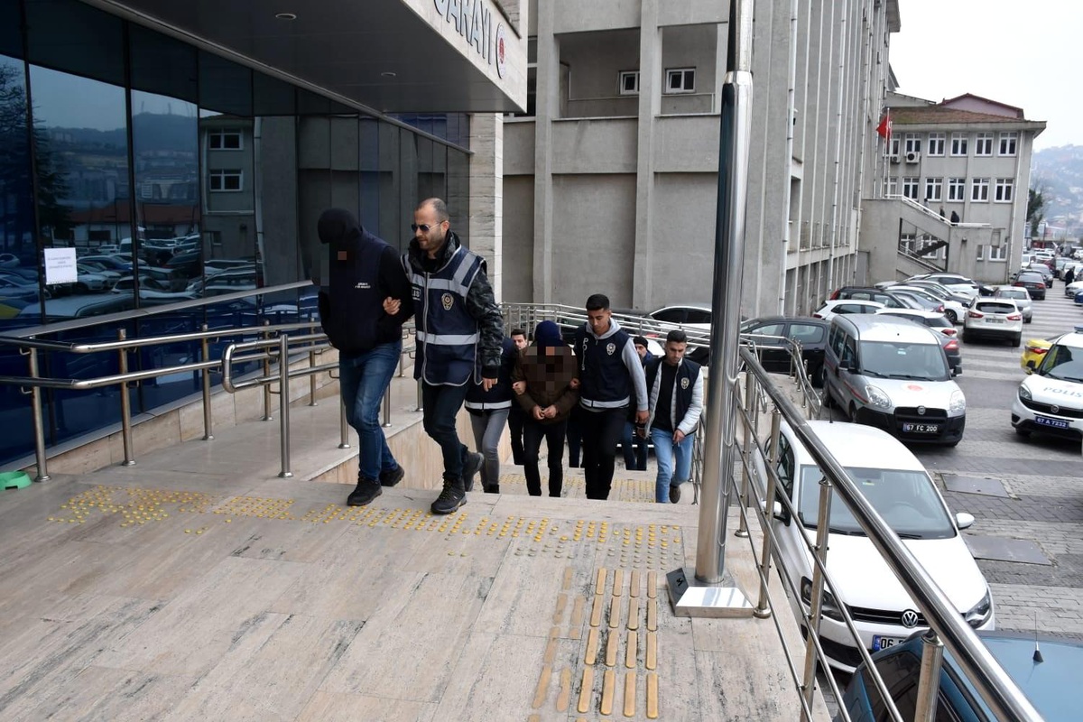 Zonguldak\'ta hırsızlık zanlıları yakayı ele verdi: 1 tutuklu