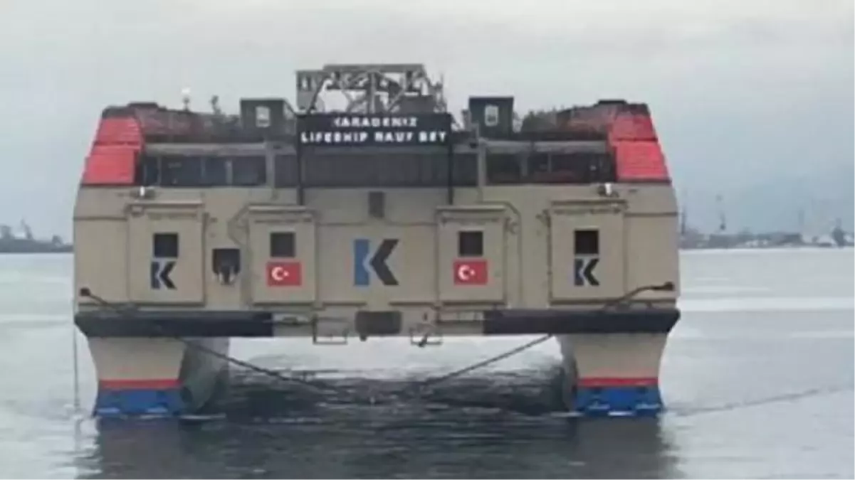 2 BİN KİŞİLİK RAUF BEY GEMİSİ HATAY\'A GİTMEK ÜZERE YALOVA\'DAN YOLA ÇIKTI