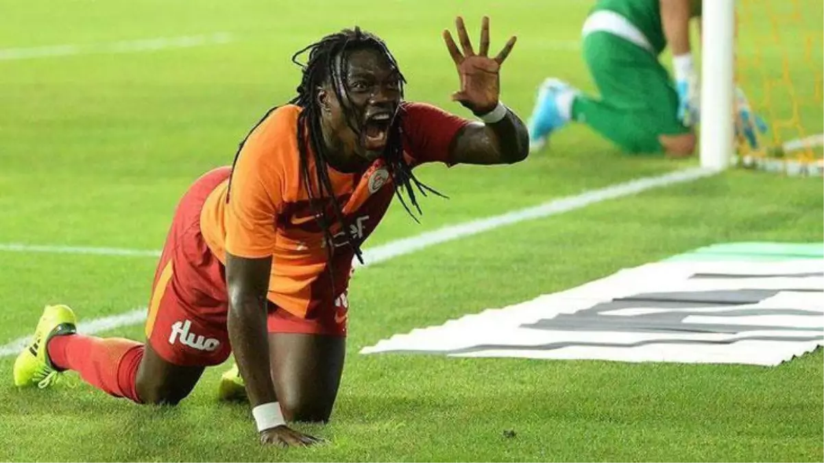 Bafetimbi Gomis, Ronaldo\'yla takım arkadaşı olabilir! Galatasaray\'dan ayrılmaya hazırlanıyor