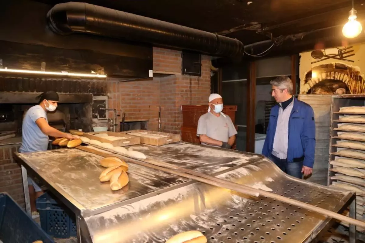 Başkan Oktay, gece fırınları inceledi